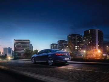 Renault Megane GrandCoupe - Powr&oacute;t